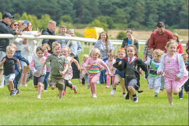 MARKET RASEN RACECOURSE NAMED IN THE TOP 15 RACECOURSES IN THE UK